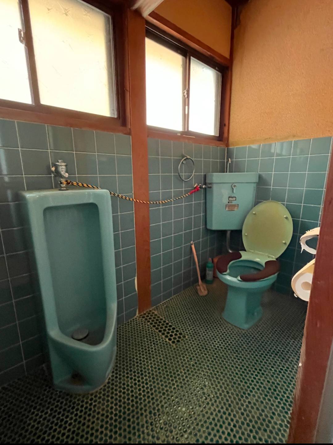 施工前のトイレです